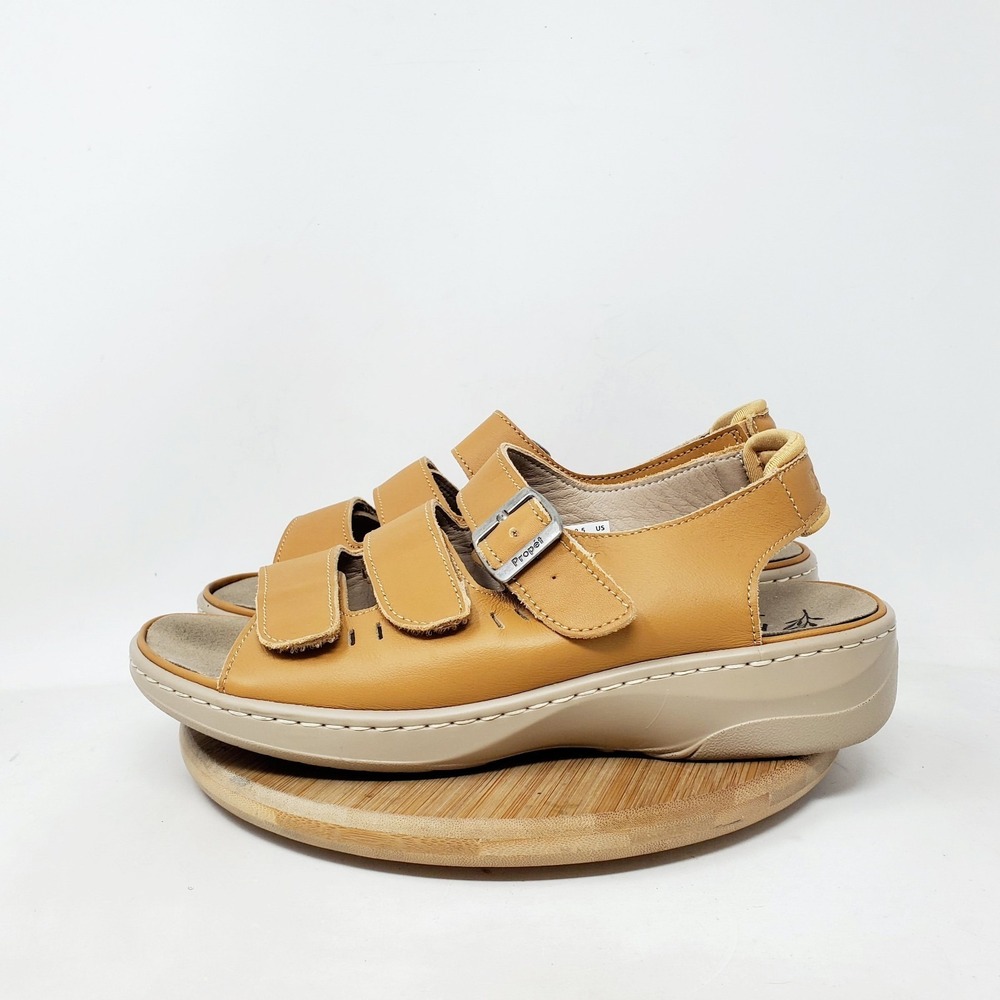 Propet Comfort Sandals Womens 9.5 2E WIDE Brown Leather Buckle Adjustable Shoes